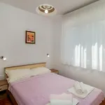 4 Bedroom Amazing In Casa vacanze