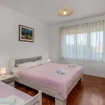 4 Bedroom Amazing In Дом отдыха *